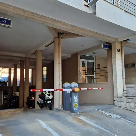 Modern Comfort Free Parking